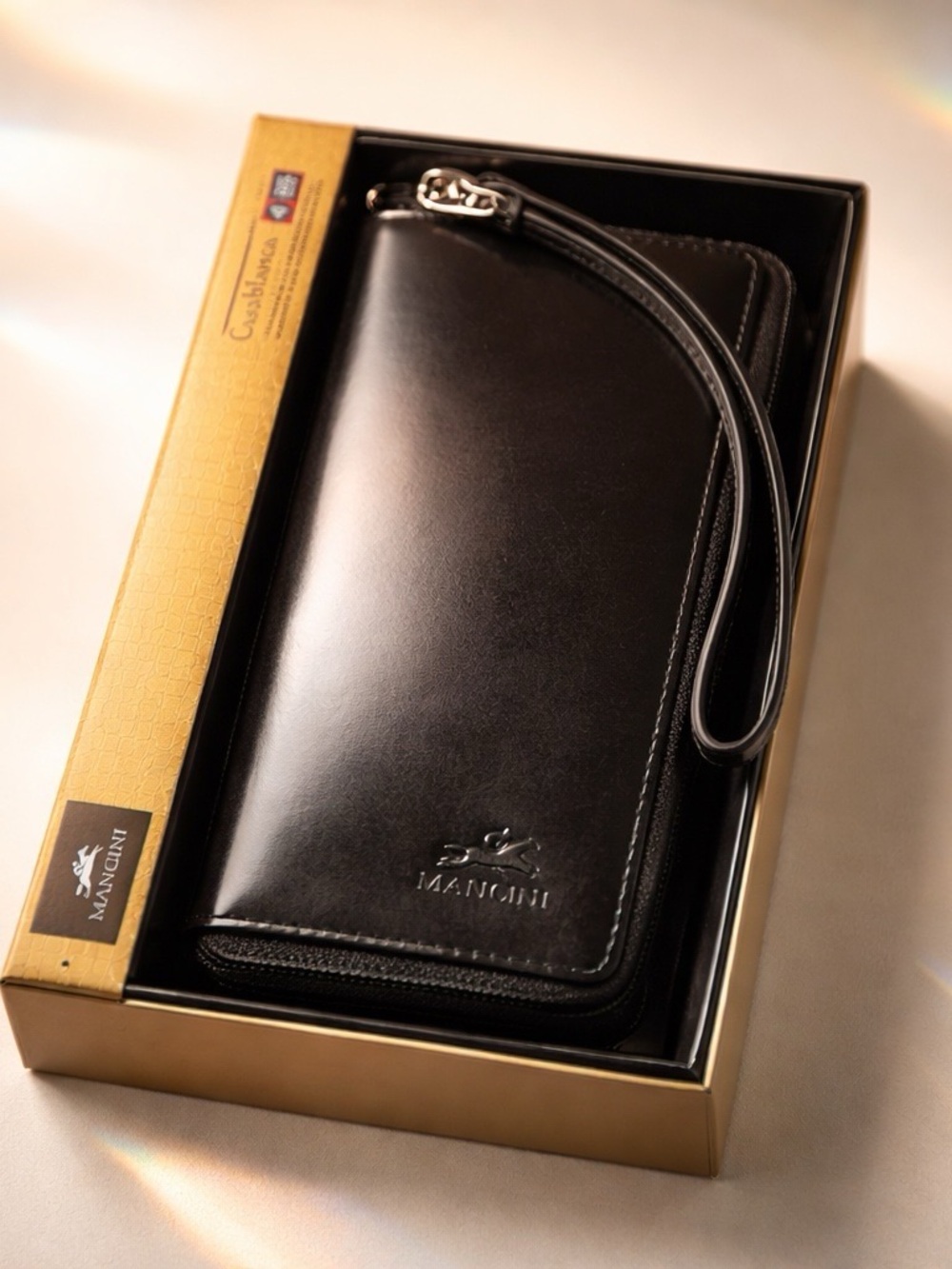 NIB ALL LEATHER CASABLANCA MANCINI CLUTCH/WRISTLET